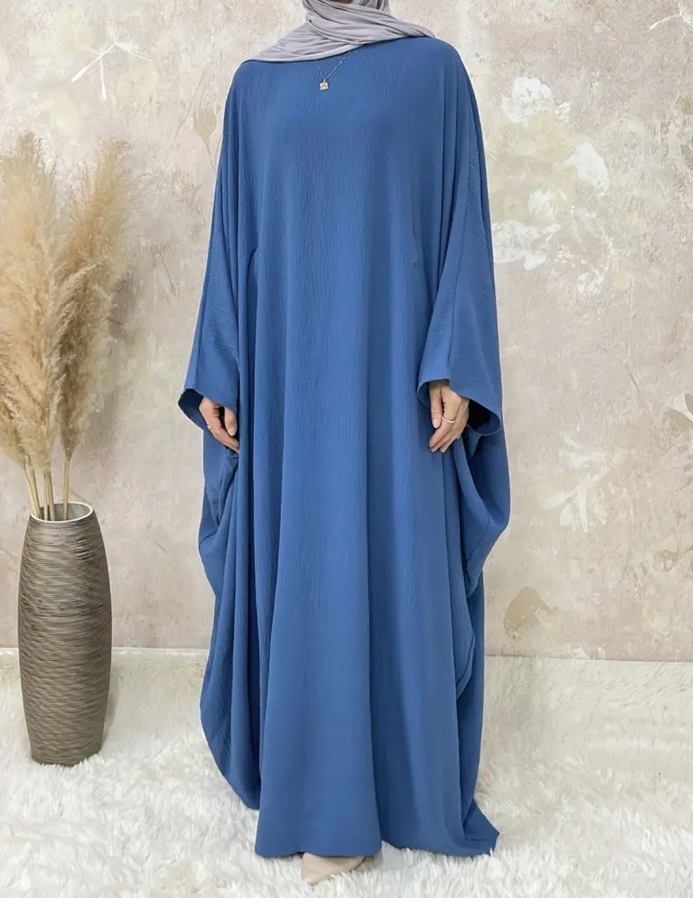 Elegant Batwing Sleeve Abaya Robe for Women – Modest, Flowing, All-Season Wear